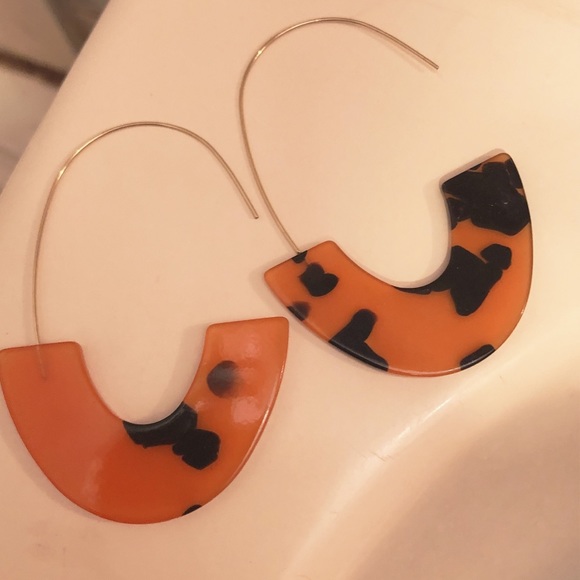 Geometric Dangle Earrings - Picture 2 of 4